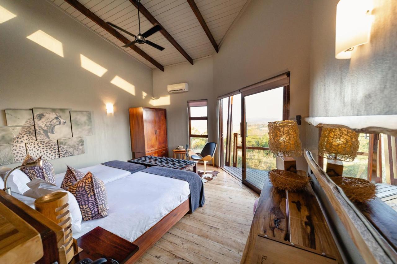 Rhino Ridge Safari Lodge KwaNompondo Bagian luar foto